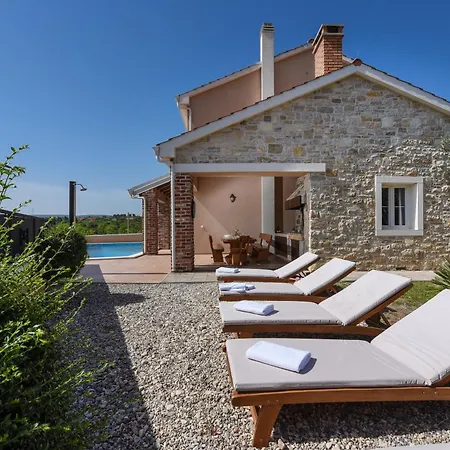 With Heated Pool And Sea View Near Zadar *