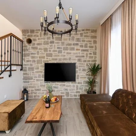 With Heated Pool And Sea View Near Zadar 빌라 Pridraga