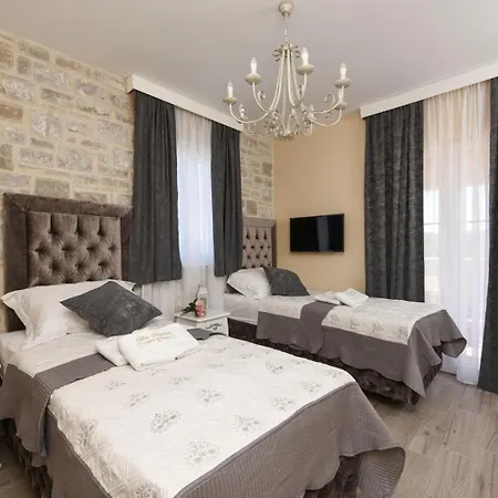 With Heated Pool And Sea View Near Zadar *