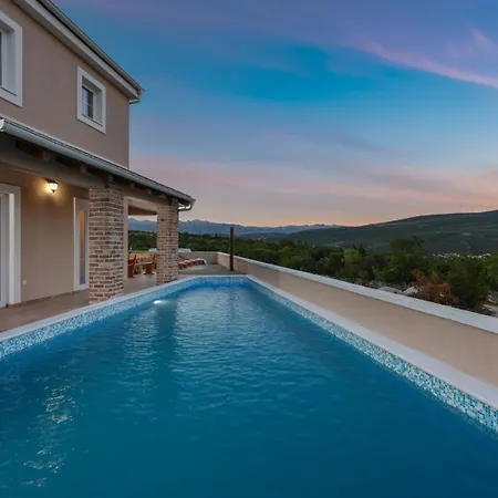 With Heated Pool And Sea View Near Zadar